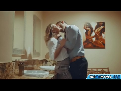 ❤️ Ina whakawaia koe e te kakaho tetona i roto i te wharepaku whanui ️ Sex ataata i mi.special-grasser.ru ❌️❤